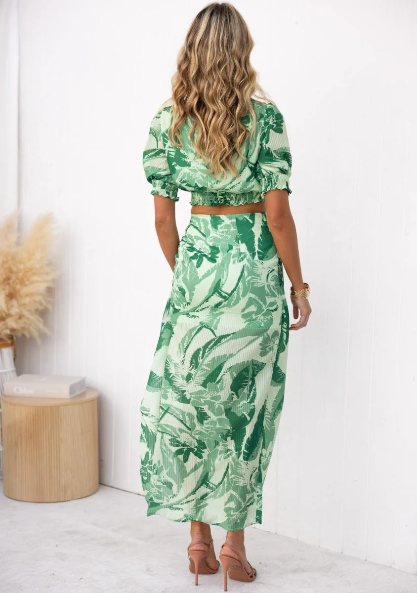 Captivating Set - Image 9