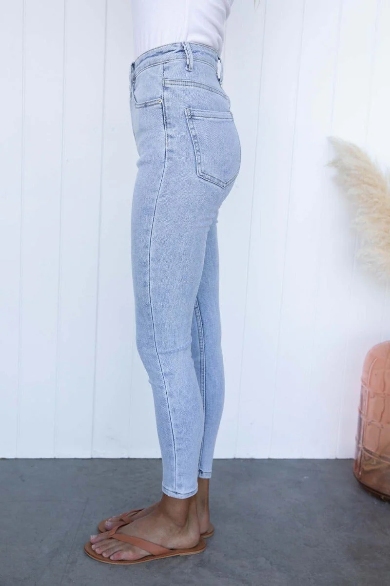 Compromise Jeans - Image 6