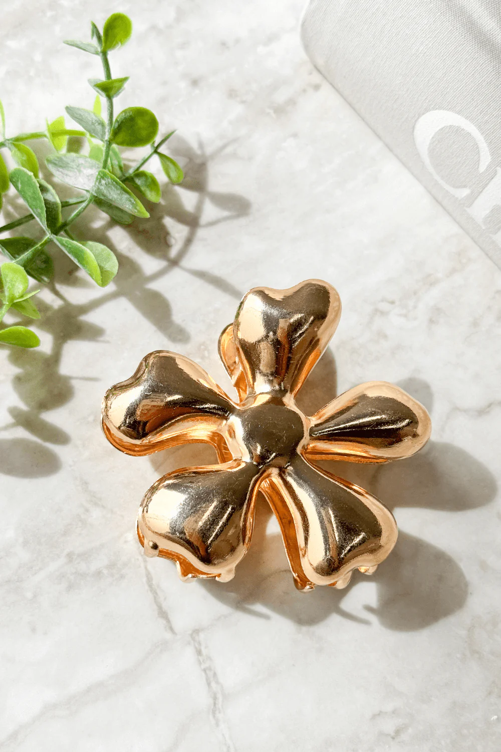 Daisy Claw Clip