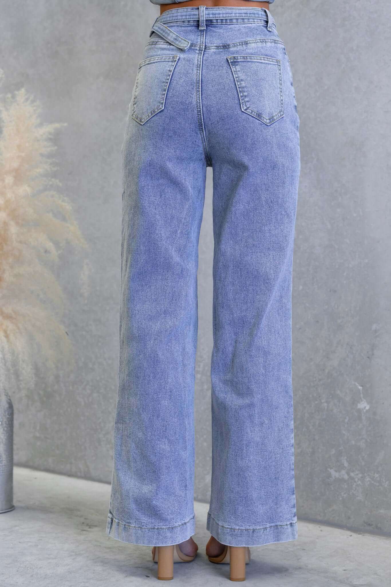 Downtown Jeans - Image 7