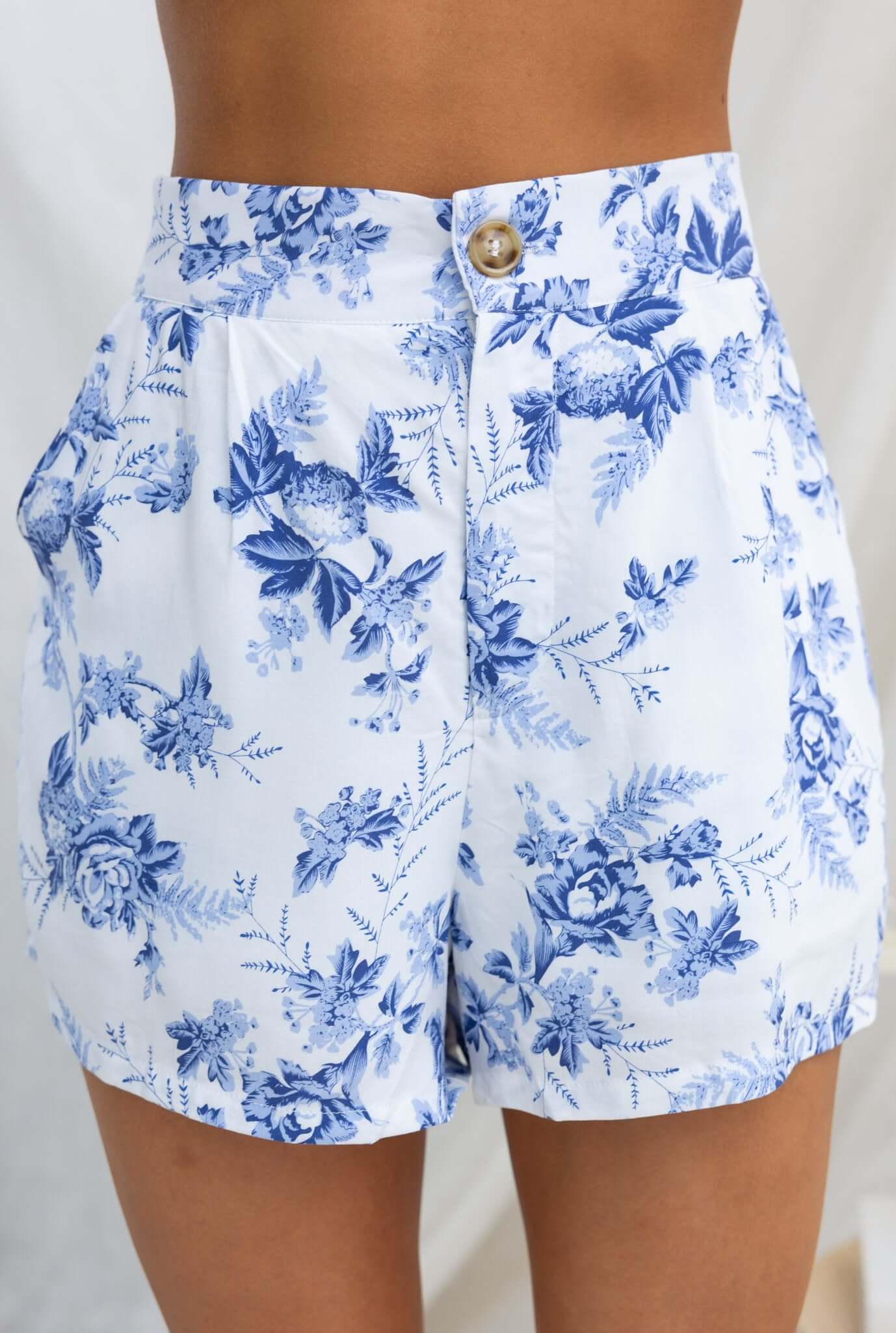 Hadid Shorts - Image 4