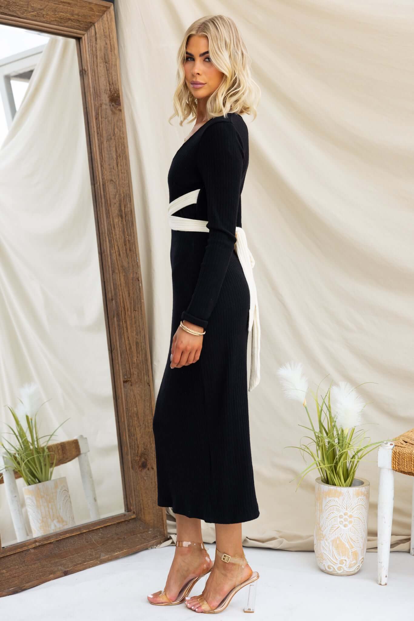 Imrie Midi Dress - Image 4