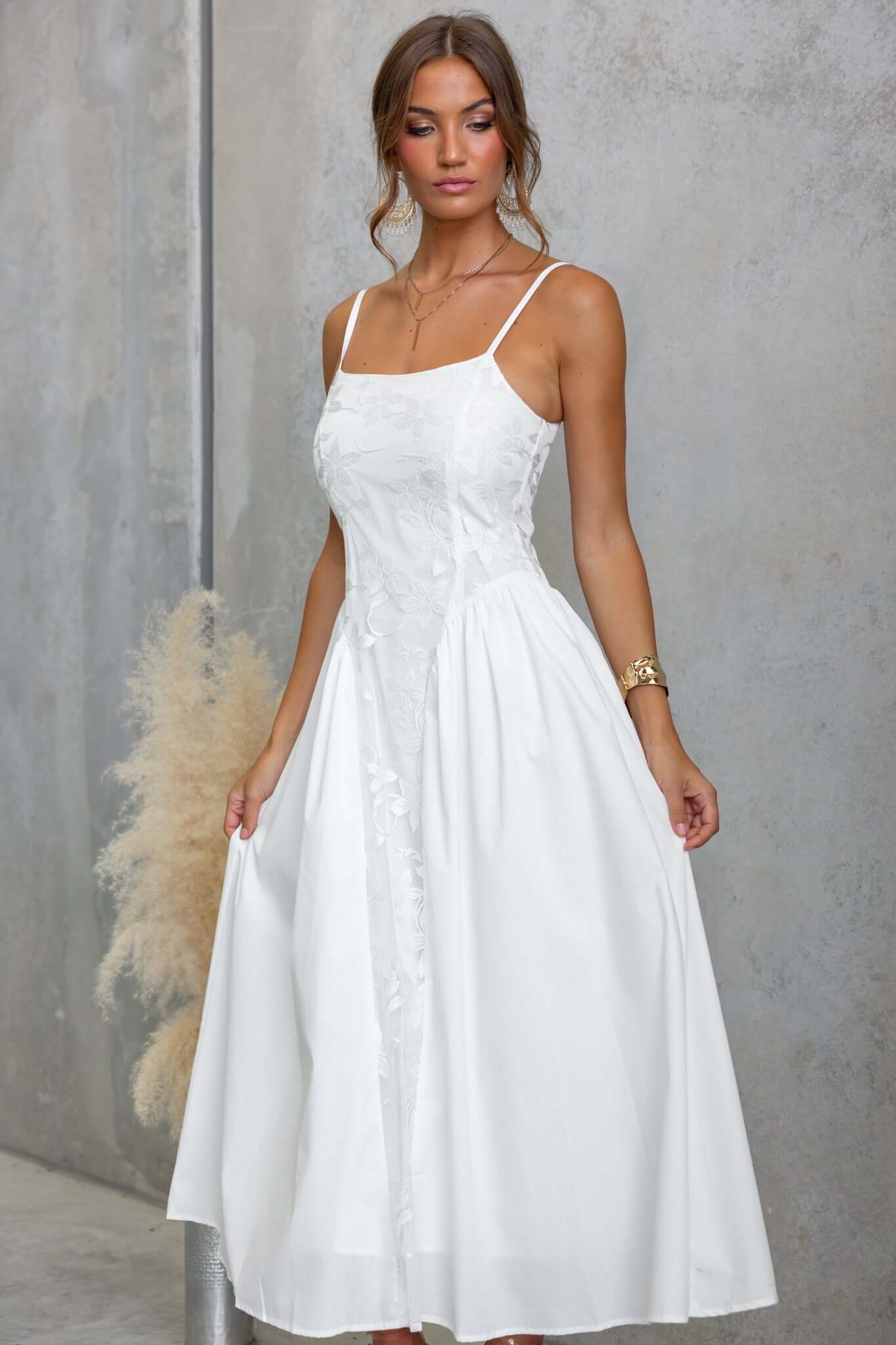 Isla Rue Maxi Dress - Image 3
