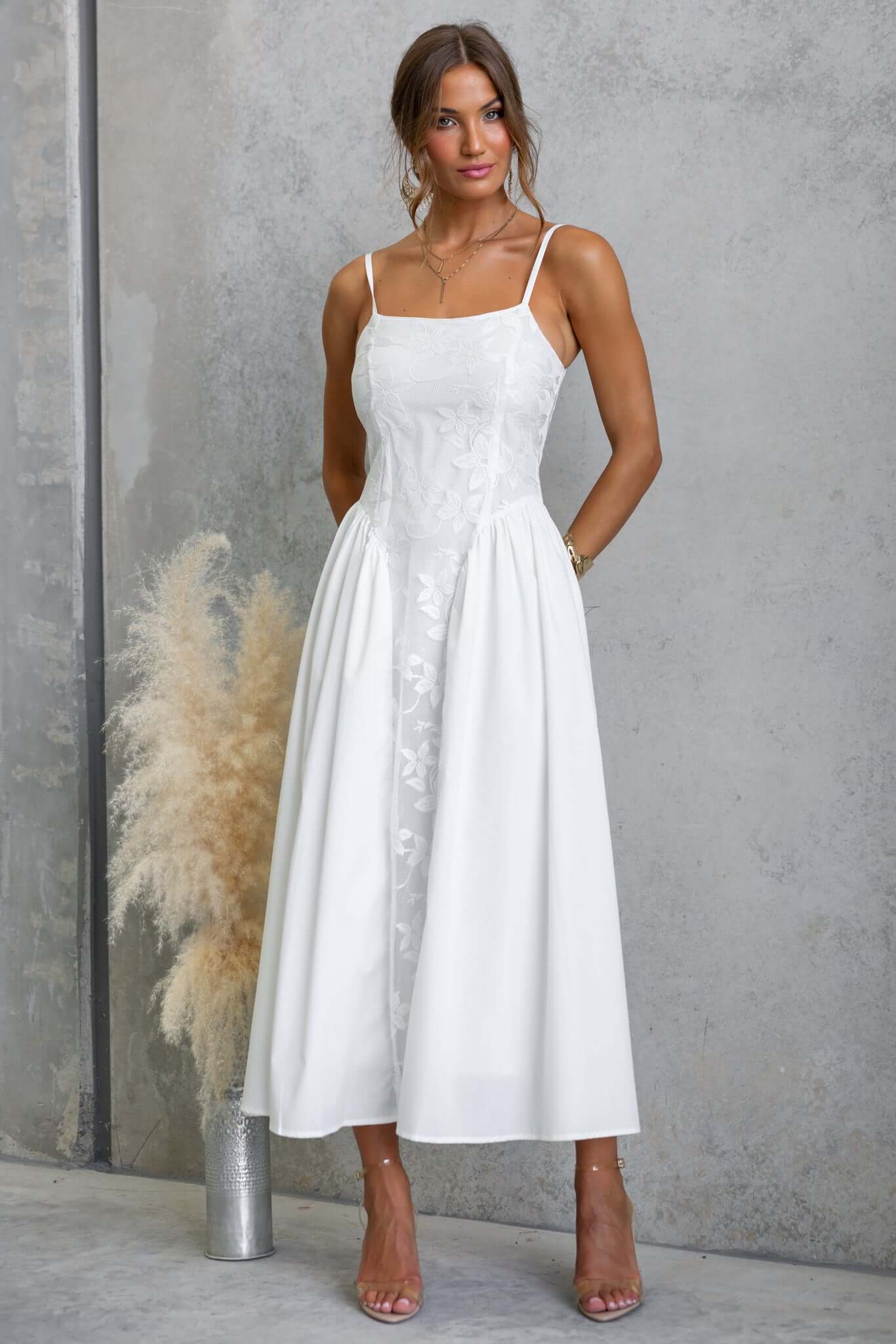 Isla Rue Maxi Dress - Image 5