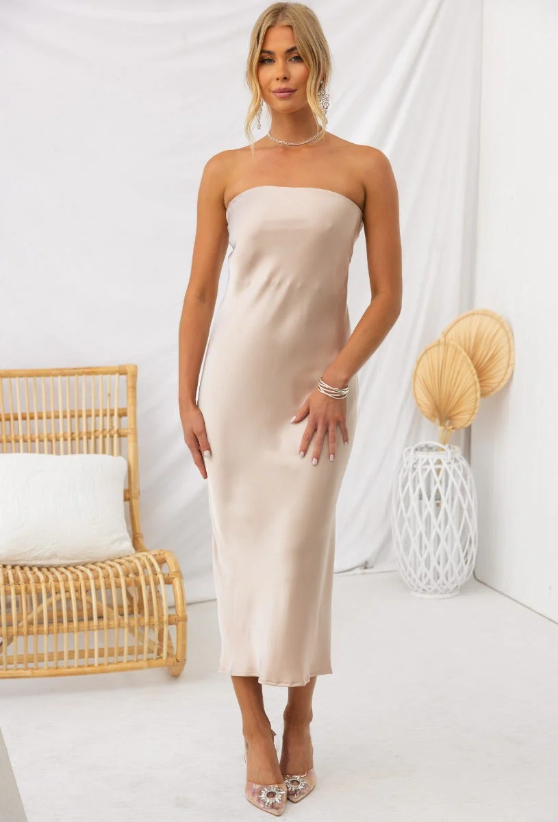 Picture Perfect Midi Dress - Image 3