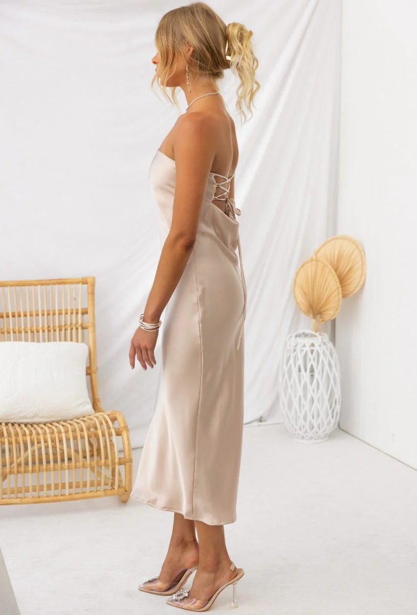 Picture Perfect Midi Dress - Image 4