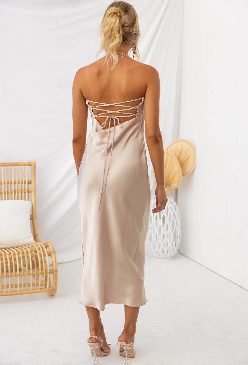 Picture Perfect Midi Dress - Image 5