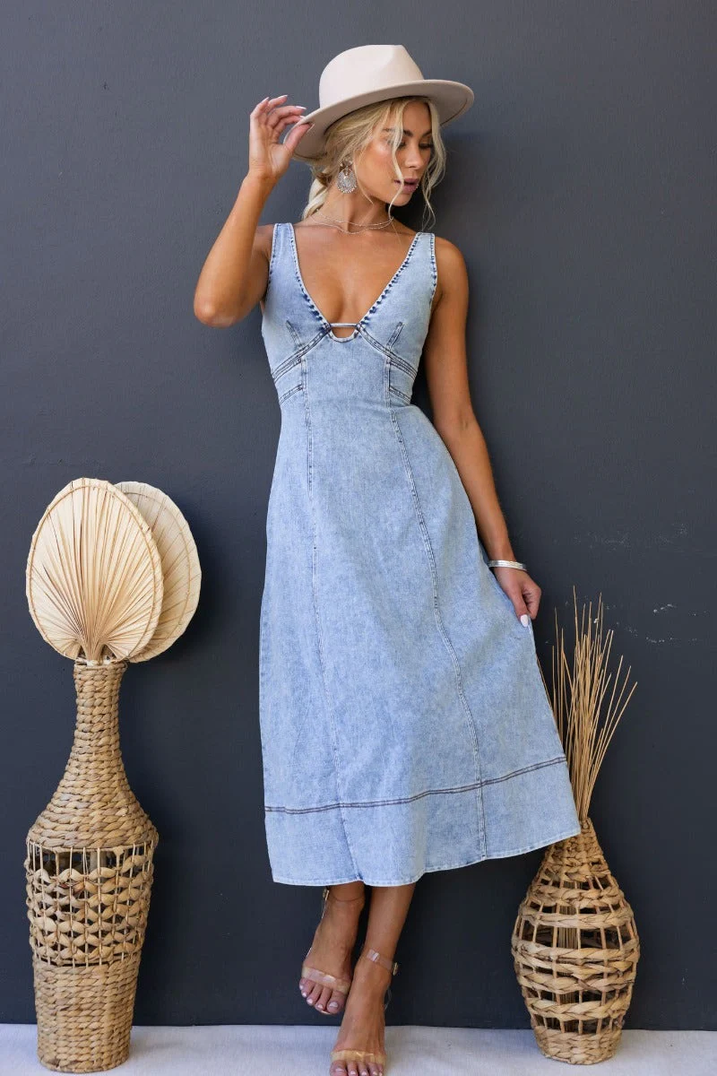 Qlarie Denim Midi Dress