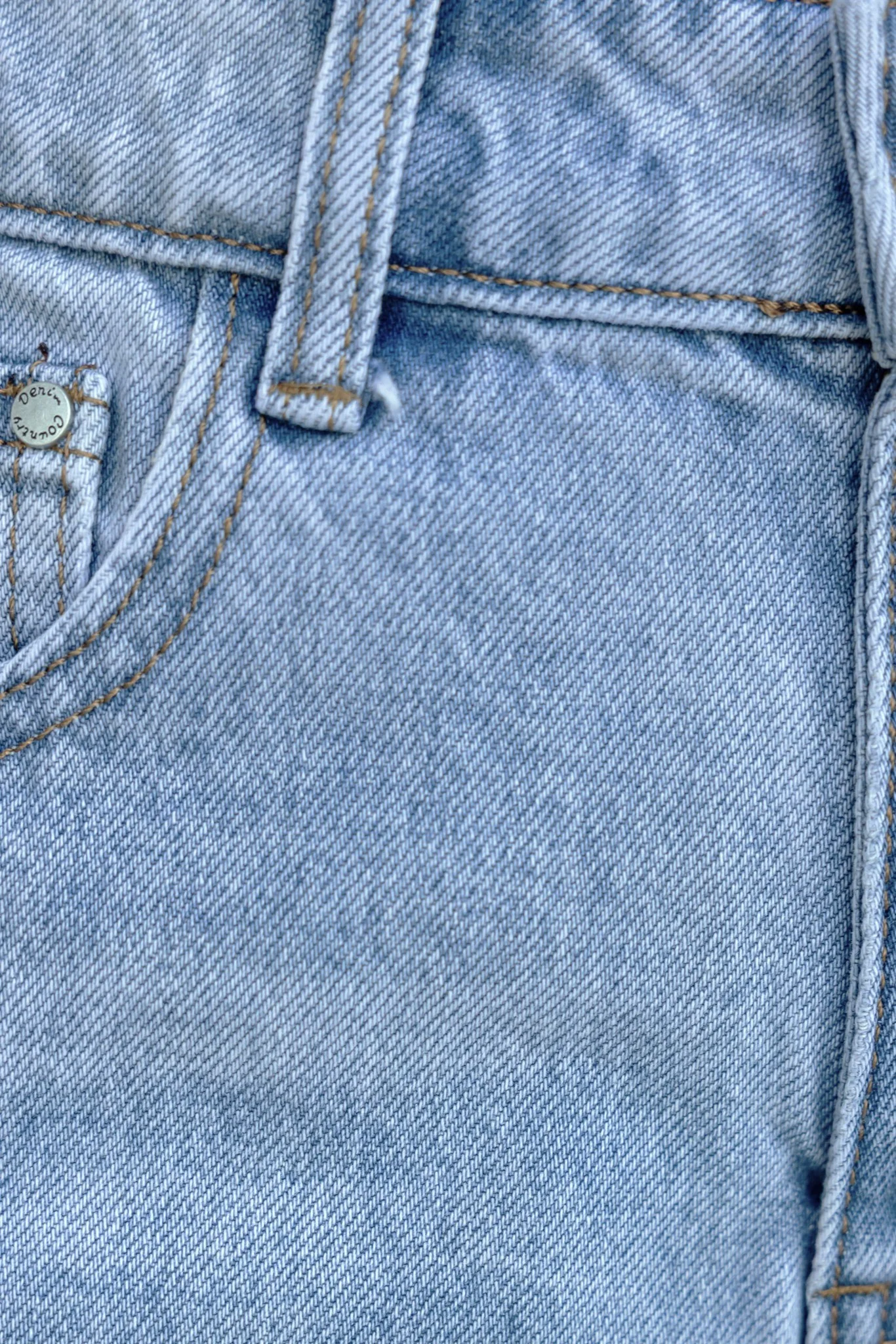 Que Denim Shorts - Image 10