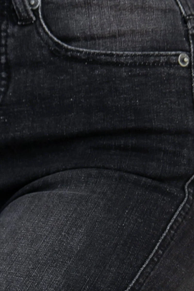 Tune In Jeans - Image 19