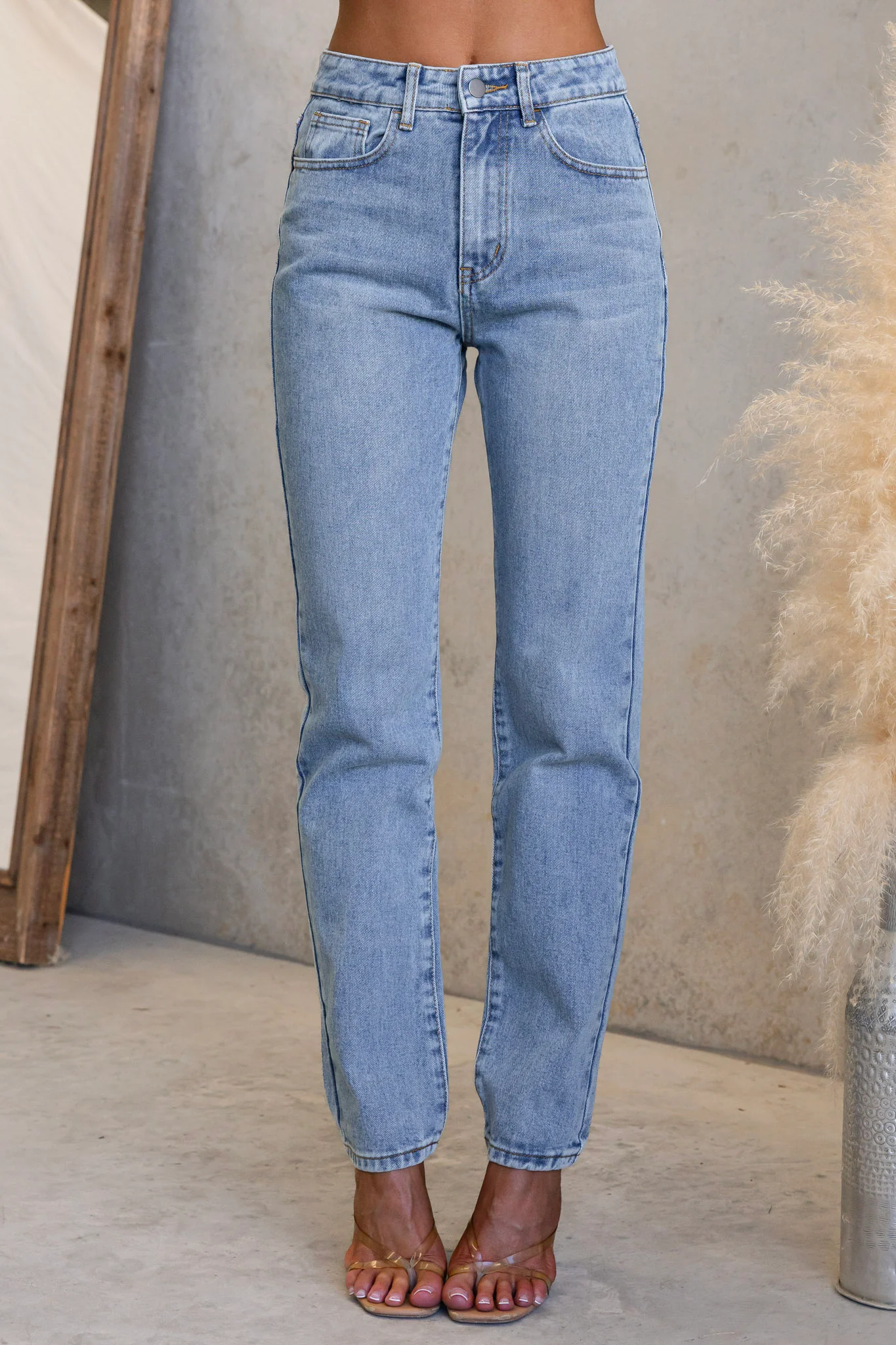 Whisper Jeans - Image 4