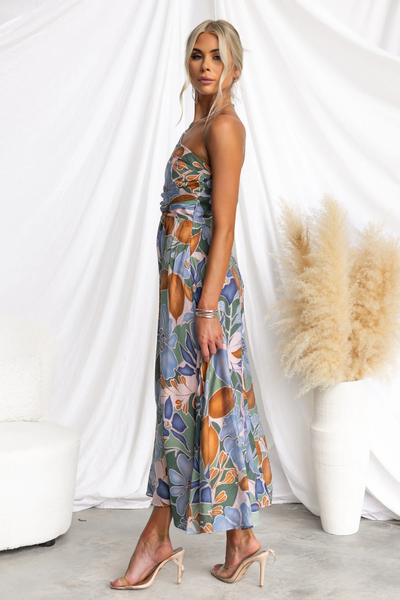 Woran Midi Dress - Image 4