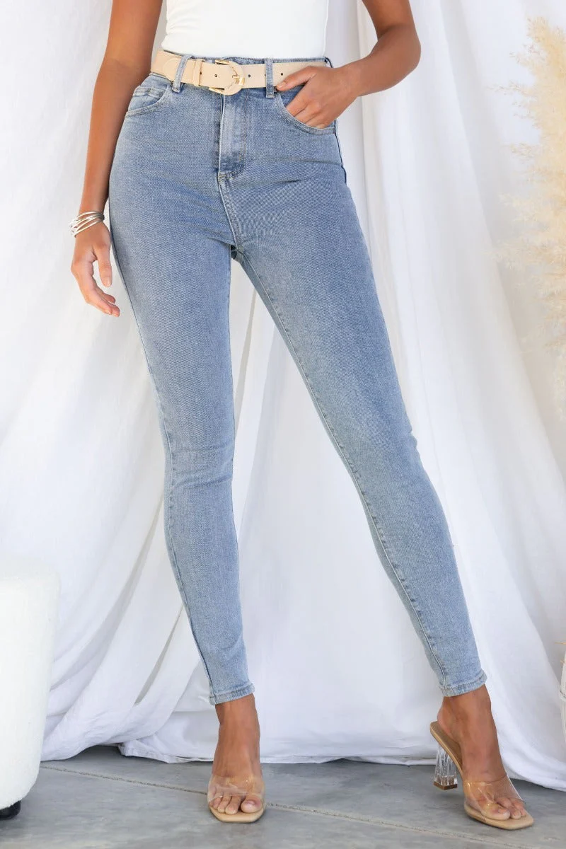 Yuri Jeans - Image 4