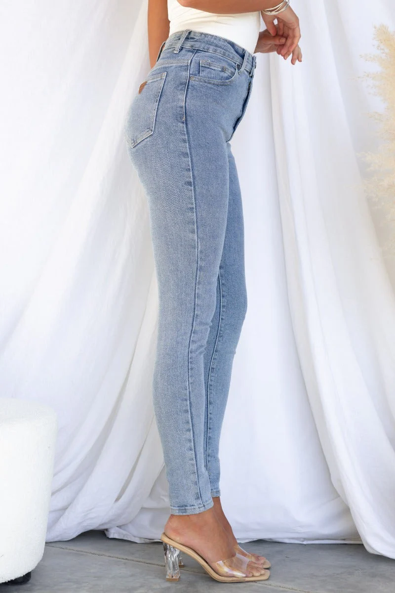 Yuri Jeans - Image 5